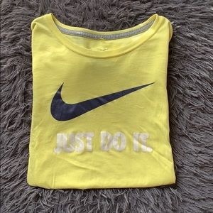 Nike tee